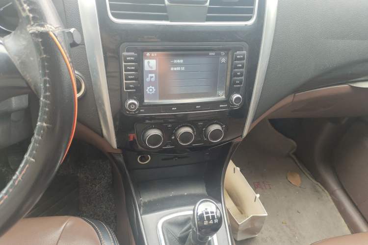 Used FORTHING SX6 2016 1.6L Manual Luxury Model Audio And AC Panel