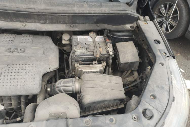 Used FORTHING SX6 2016 1.6L Manual Luxury Model Engine Bay Left