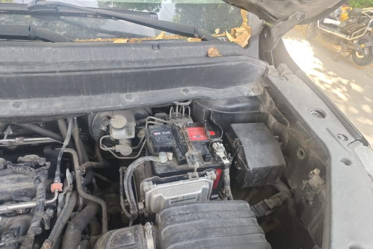 Used FORTHING SX6 2016 1.6L Manual Luxury Model Engine Bay Left