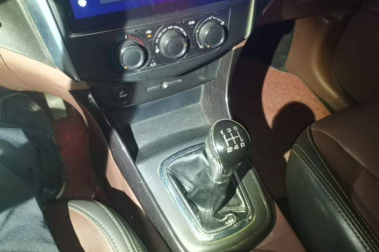 Used FORTHING SX6 2016 1.6L Manual Luxury Model Gear Lever