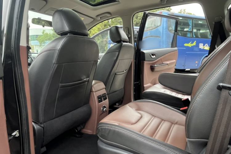 Used FORTHING SX6 2016 1.6L CVT Luxury Model Interior 1