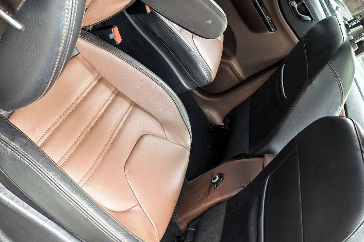 Used FORTHING SX6 2016 1.6L CVT Luxury Model Interior 8
