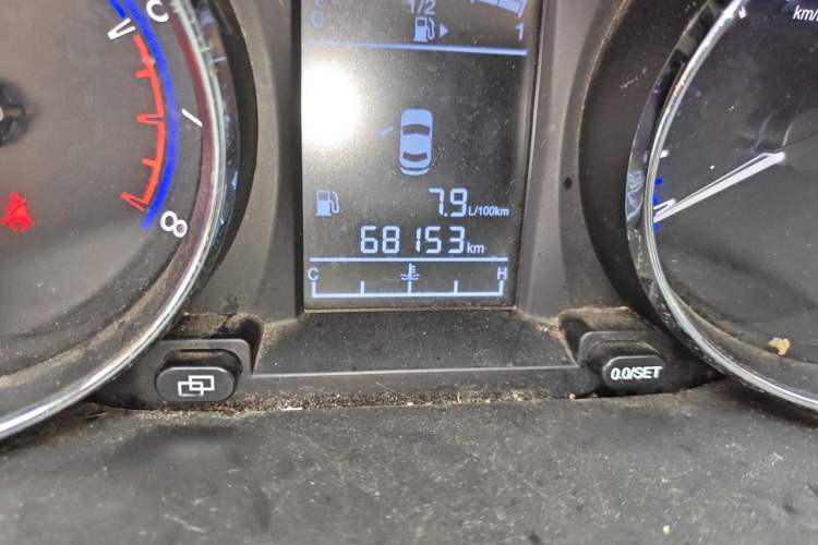 Used FORTHING SX6 2016 1.6L Manual Luxury Model Odometer Close Up