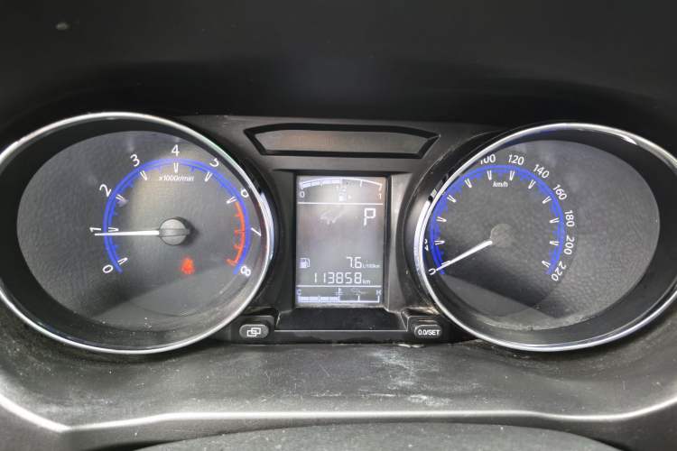 Used FORTHING SX6 2016 1.6L CVT Luxury Model Odometer Close Up