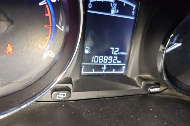 Used FORTHING SX6 2016 1.6L Manual Luxury Model Odometer Close Up
