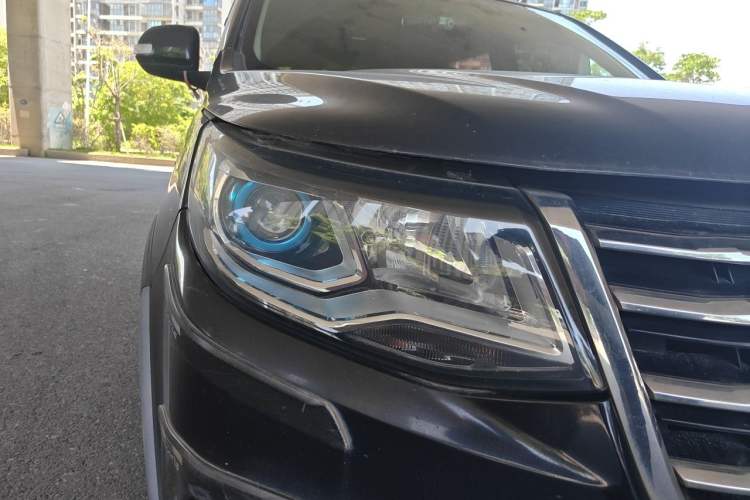 Used FORTHING SX6 2016 1.6L CVT Luxury Model Right Front Headlight