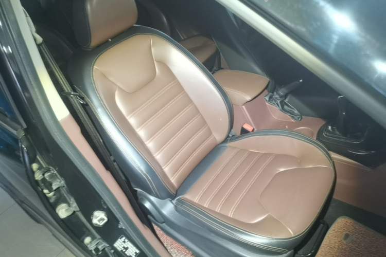 Used FORTHING SX6 2016 1.6L Manual Luxury Model Right Front Seat