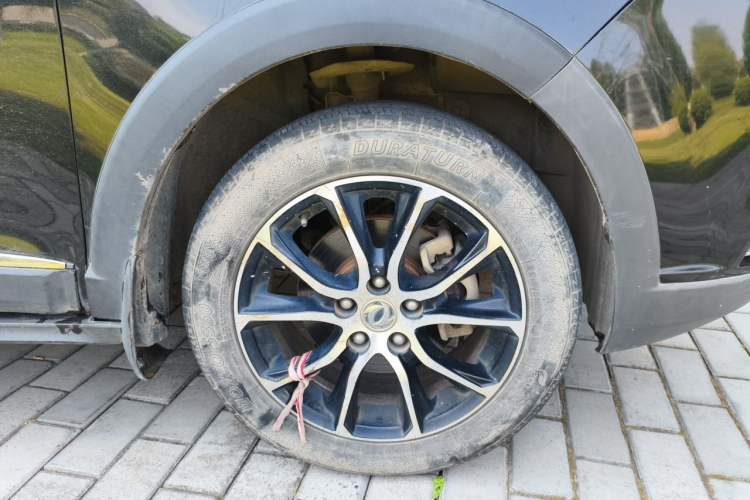 Used FORTHING SX6 2016 1.6L Manual Luxury Model Right Front Wheel Hub