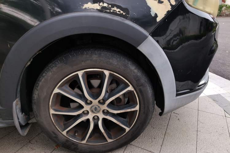 Used FORTHING SX6 2016 1.6L Manual Luxury Model Right Front Wheel Hub