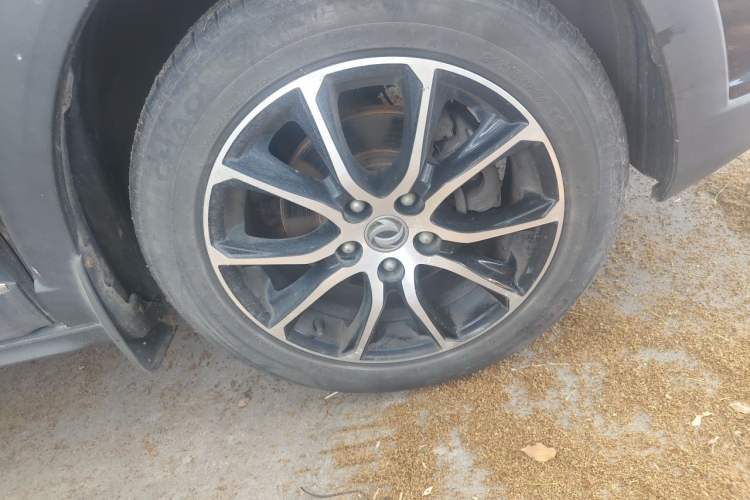 Used FORTHING SX6 2016 1.6L Manual Luxury Model Right Front Wheel Hub