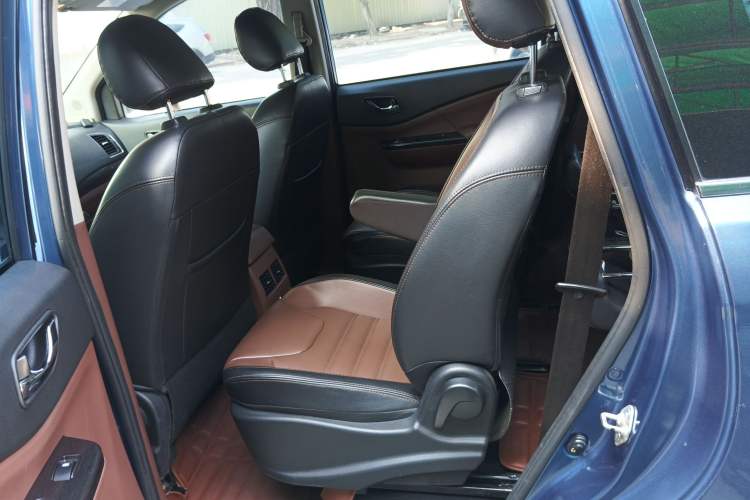 Used FORTHING SX6 2016 1.6L CVT Luxury Model Interior 4