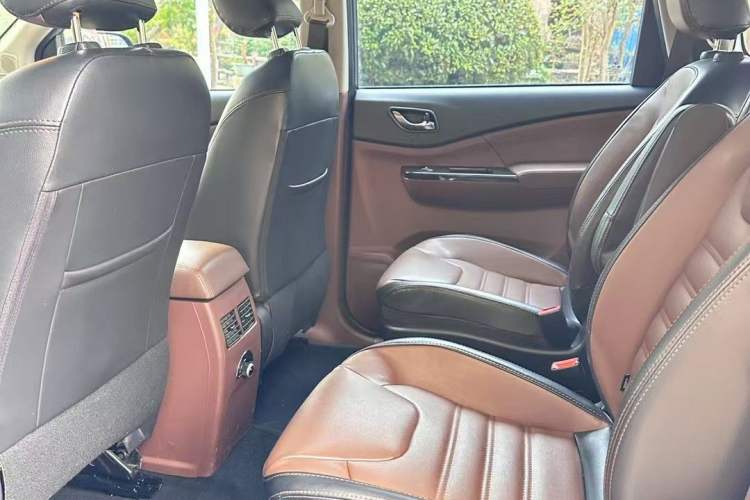 Used FORTHING SX6 2016 1.6L CVT Luxury Model Interior 7