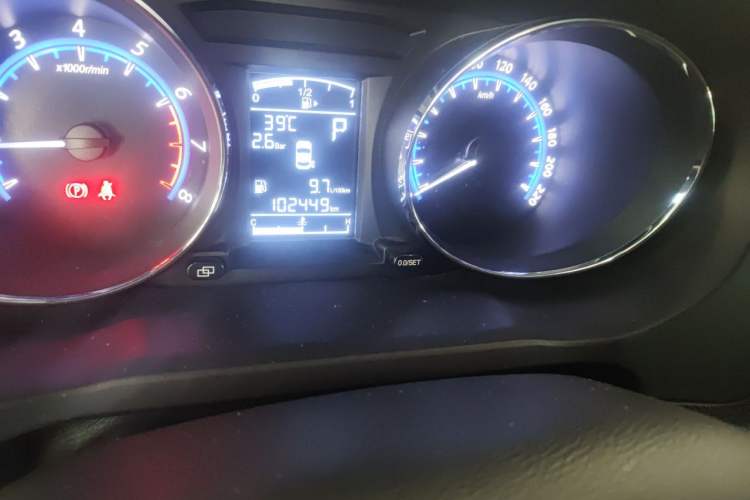 Used FORTHING SX6 2016 1.6L CVT Deluxe Model Odometer Close Up