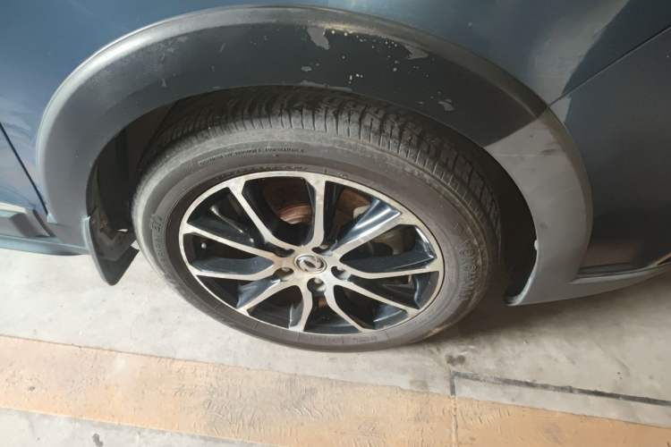 Used FORTHING SX6 2016 1.6L CVT Deluxe Model Right Front Wheel Hub