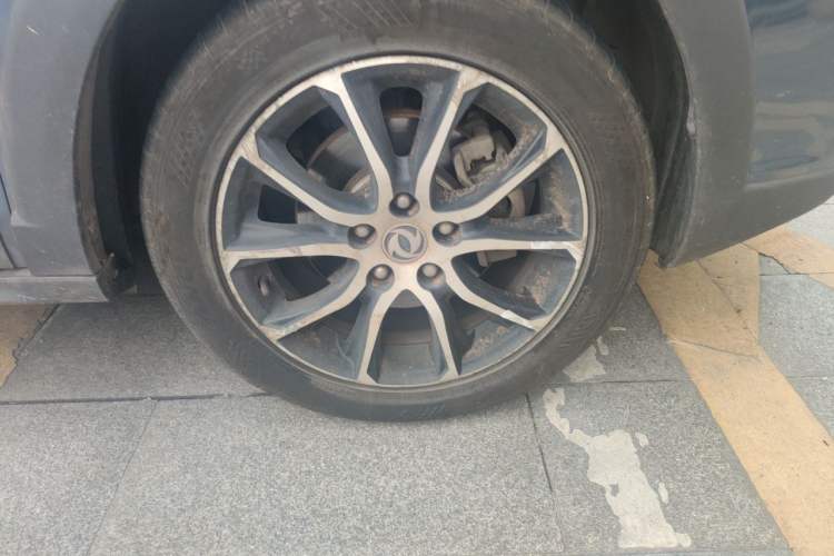 Used FORTHING SX6 2016 1.6L Manual Luxury Model Right Front Wheel Hub