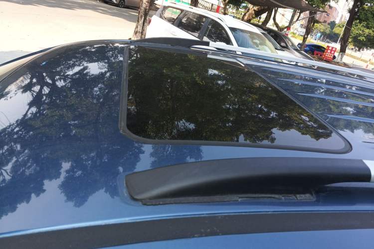 Used FORTHING SX6 2016 1.6L CVT Luxury Model Roof