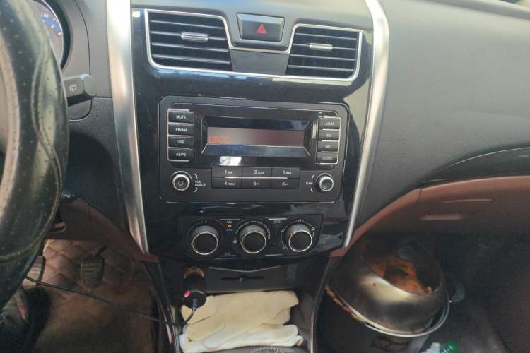 Used FORTHING SX6 2016 2.0L Manual Luxury Version Audio And AC Panel