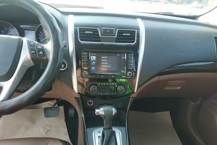 Used FORTHING SX6 2016 1.6L CVT Deluxe Model Audio And AC Panel