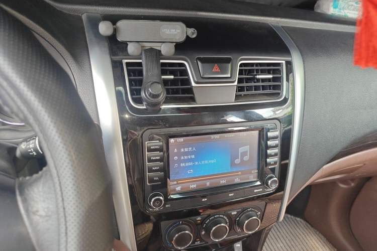 Used FORTHING SX6 2016 1.6L Manual Luxury Model Audio And AC Panel