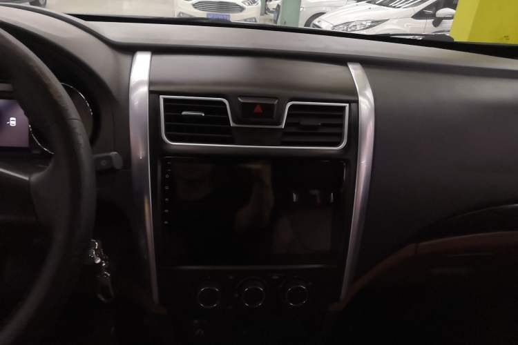 Used FORTHING SX6 2016 1.6L Manual Luxury Model Audio And AC Panel