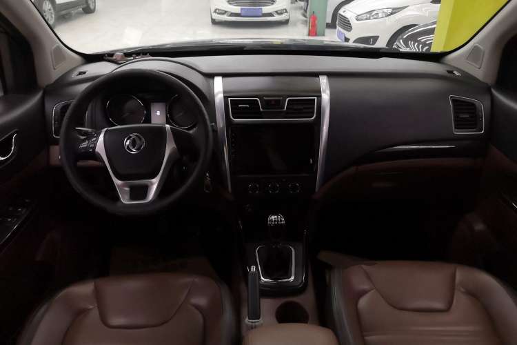 Used FORTHING SX6 2016 1.6L Manual Luxury Model Center Console