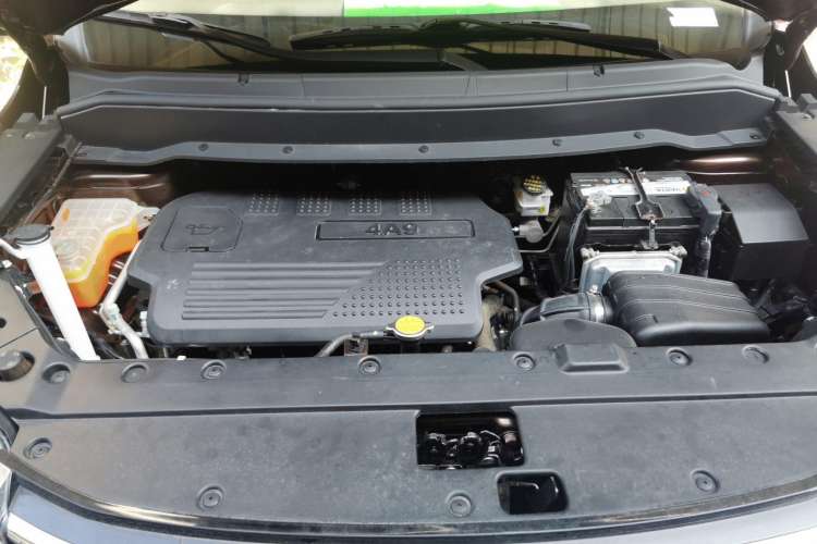 Used FORTHING SX6 2016 1.6L Manual Luxury Model Engine Bay