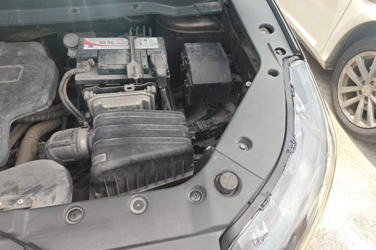 Used FORTHING SX6 2016 1.6L Manual Luxury Model Engine Bay Left
