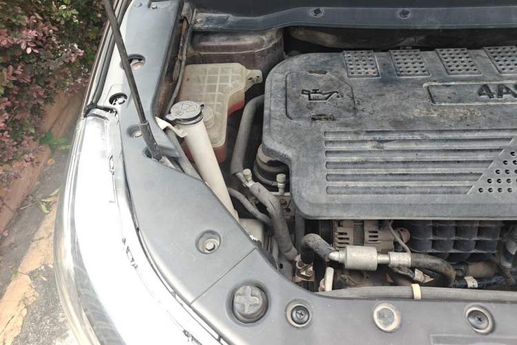 Used FORTHING SX6 2016 1.6L Manual Luxury Model Engine Bay Right