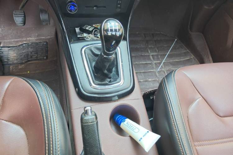 Used FORTHING SX6 2016 1.6L Manual Luxury Model Gear Lever