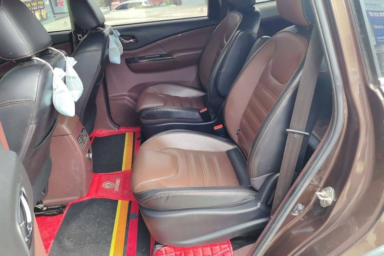 Used FORTHING SX6 2016 2.0L Manual Luxury Version Interior 1