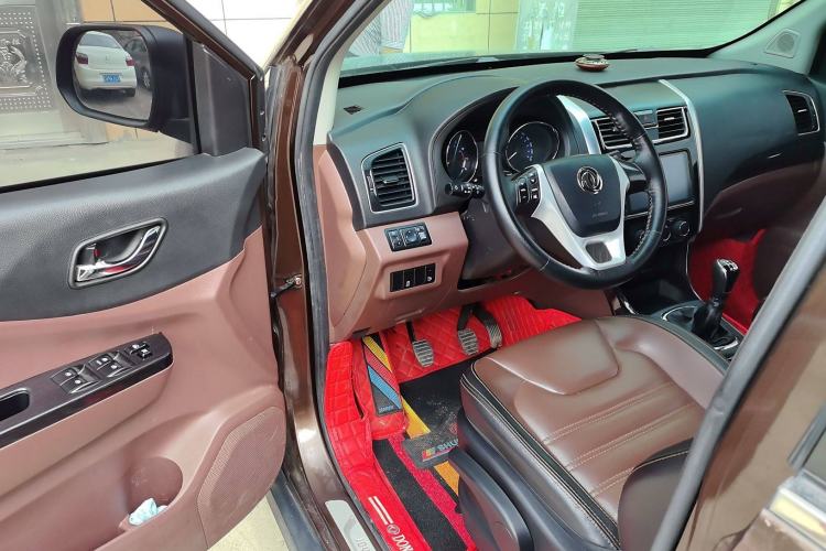 Used FORTHING SX6 2016 2.0L Manual Luxury Version Interior 2