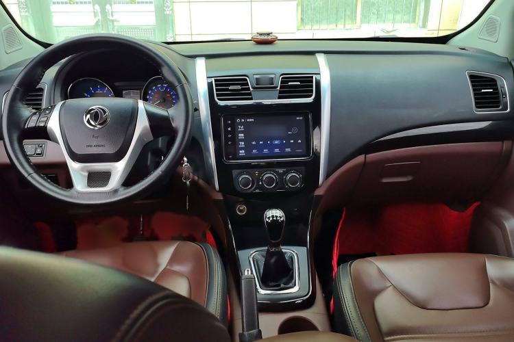 Used FORTHING SX6 2016 2.0L Manual Luxury Version Interior 3