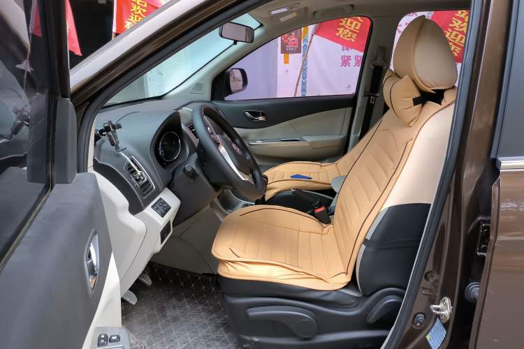 Used FORTHING SX6 2016 2.0L Manual Luxury Version Left Front Seat