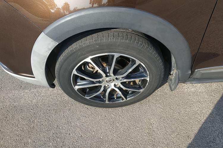 Used FORTHING SX6 2016 1.6L CVT Deluxe Model Left Front Wheel Hub