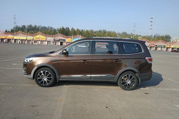 Used FORTHING SX6 2016 1.6L CVT Deluxe Model Left Side