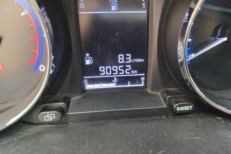 Used FORTHING SX6 2016 2.0L Manual Luxury Version Odometer Close Up
