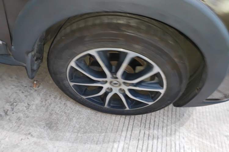 Used FORTHING SX6 2016 1.6L CVT Luxury Model Right Front Wheel Hub