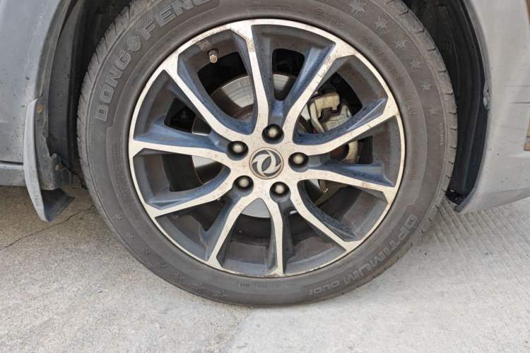 Used FORTHING SX6 2016 1.6L Manual Luxury Model Right Front Wheel Hub
