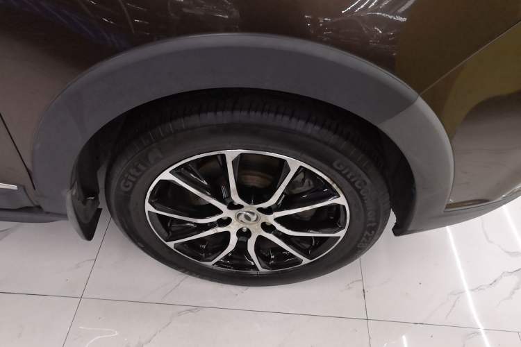Used FORTHING SX6 2016 1.6L Manual Luxury Model Right Front Wheel Hub