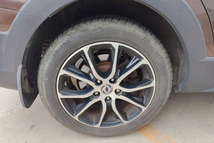 Used FORTHING SX6 2016 1.6L Manual Luxury Model Right Rear Wheel Hub