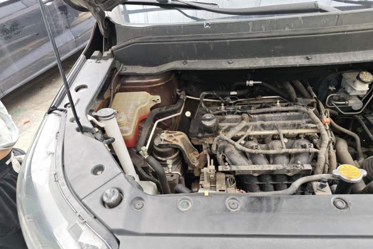 Used FORTHING SX6 2016 1.6L Manual Luxury Model Engine Bay Right