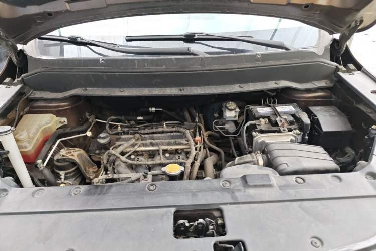 Used FORTHING SX6 2016 1.6L Manual Luxury Model Engine Bay