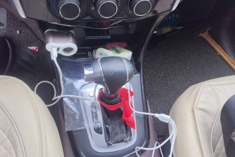 Used FORTHING SX6 2016 1.6L CVT Luxury Model Gear Lever