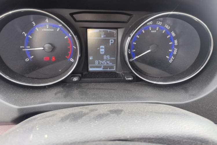 Used FORTHING SX6 2016 1.6L CVT Luxury Model Odometer Close Up