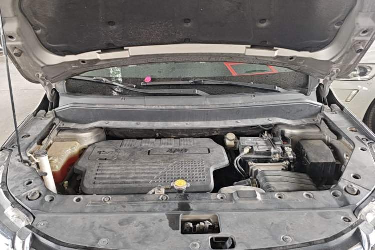 Used FORTHING SX6 2016 1.6L CVT Deluxe Model Engine Bay
