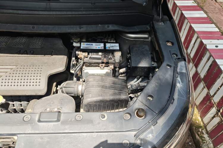 Used FORTHING SX6 2016 1.6L CVT Luxury Model Engine Bay Left