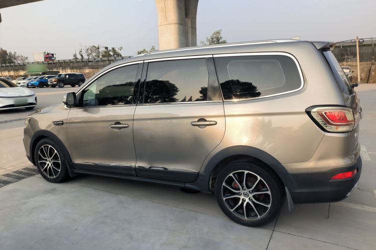 Used FORTHING SX6 2016 2.0L Manual Luxury Version Exterior 3