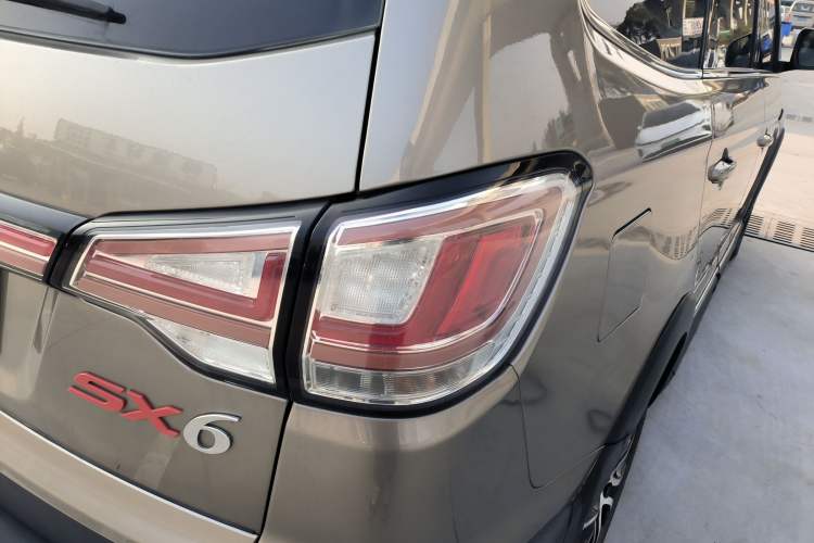 Used FORTHING SX6 2016 2.0L Manual Luxury Version Exterior 6