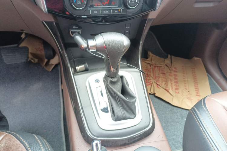 Used FORTHING SX6 2016 1.6L CVT Deluxe Model Gear Lever