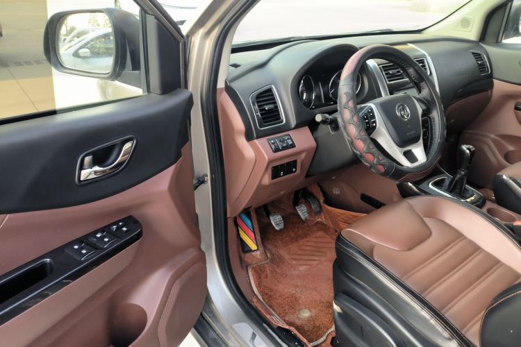 Used FORTHING SX6 2016 2.0L Manual Luxury Version Interior 3